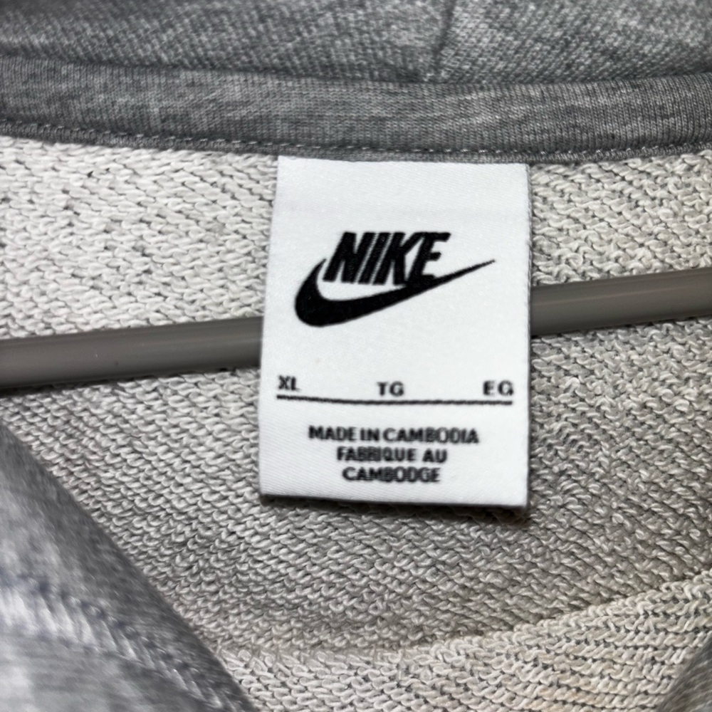 Women’s Nike oversized cropped French terry hoodie - Picture 5 of 5
